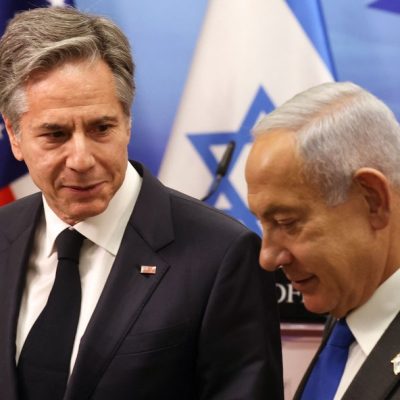 O secretário de Estado dos EUA, Antony Blinken, e o primeiro-ministro de Israel, Benjamin Netanyahu, em foto de arquivo