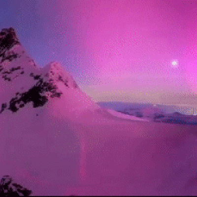 Panorama da aurora boreal provocada por enorme explosão solar