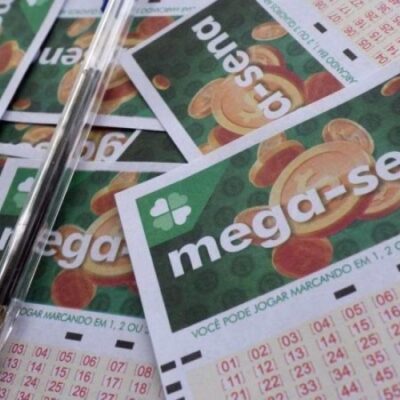As apostas podem ser feitas até as 19h, no horário de Brasília, nas casas lotéricas credenciadas pela Caixa em todo o país ou pela internet -  (crédito: Ed Alves/CB/D.A Press)