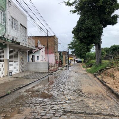Rua Sampaio Correia, em Dix-Sept Rosado, Zona Oeste de Natal, onde criança foi morta após ser baleada — Foto: Layssa Vilela/Inter TV Cabugi