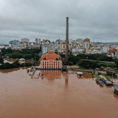 Rio Guaíba tem elevação recorde após chuvas dos últimos dias: Porto Alegre fica debaixo d'água