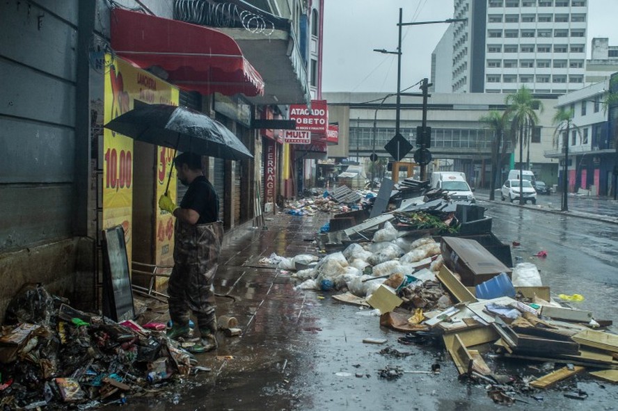 Cresce o número de lixões a céu aberto em Porto Alegre