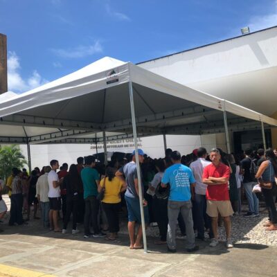 Eleitores enfrentam filas em fórum de Natal para regularizar título a dois dias do fim do prazo — Foto: Layssa Vilela/Inter TV Cabugi