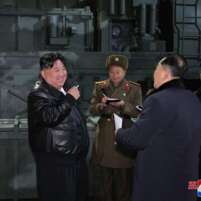 Kim Jong-Un não hesitaria em 'aniquilar' vizinho do Sul, diz agência estatal da Coreia do Norte