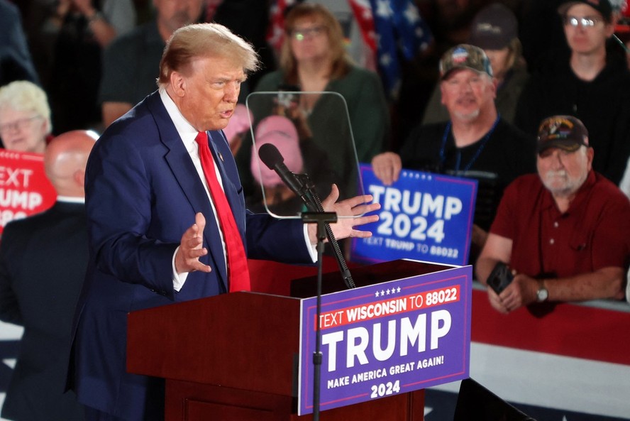 Donald Trump fala em evento de campanha em Waukesha, Wisconsin
