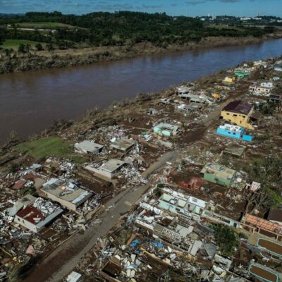A cidade de Cruzeiro do Sul (RS) destruída pelas chuvas