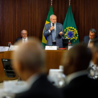 Presidente Lula convoca reunião ministerial para debater tragédia do Rio Grande do Sul