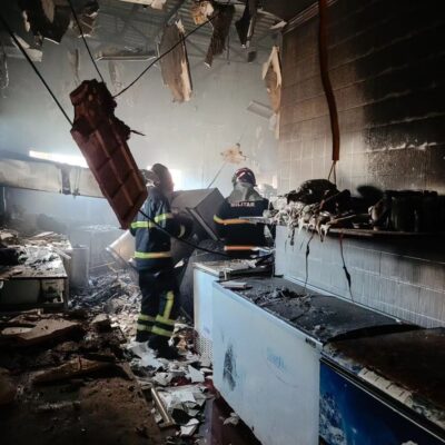 Restaurante fica destruído após incêndio em Mossoró — Foto: Corpo de Bombeiros
