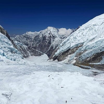 Geleira Khumbu, na subida ao topo do Monte Everest, no Nepal
