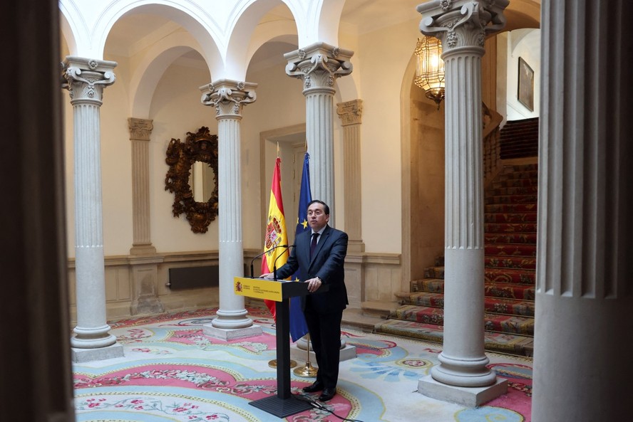 O ministro das Relações Exteriores da Espanha, José Manuel Albares, em entrevista coletiva em 6 de junho de 2024.
