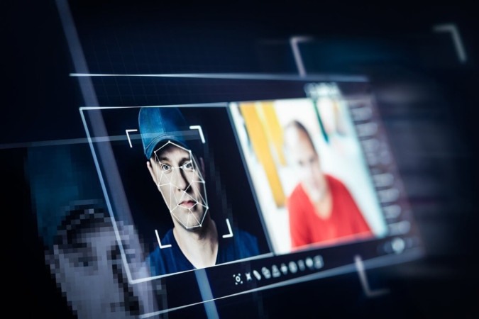 Criminosos utilizam vídeos falsos para aplicar golpes nas mídias digitais (Imagem: Tero Vesalainen | Shutterstock) -  (crédito: EdiCase - Geral)