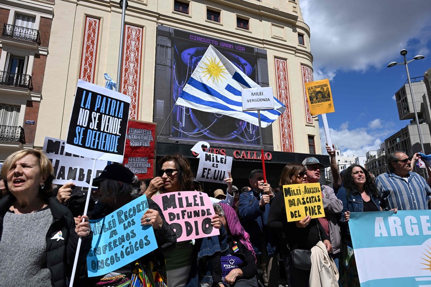 Protestos na Argentina contra governo de Milei