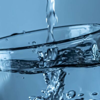 Dia Mundial da Água - Torneira; Água Potável; Fonte de Água; Copo de Água; Água LImpa. Foto: Breakdown/Pixabay