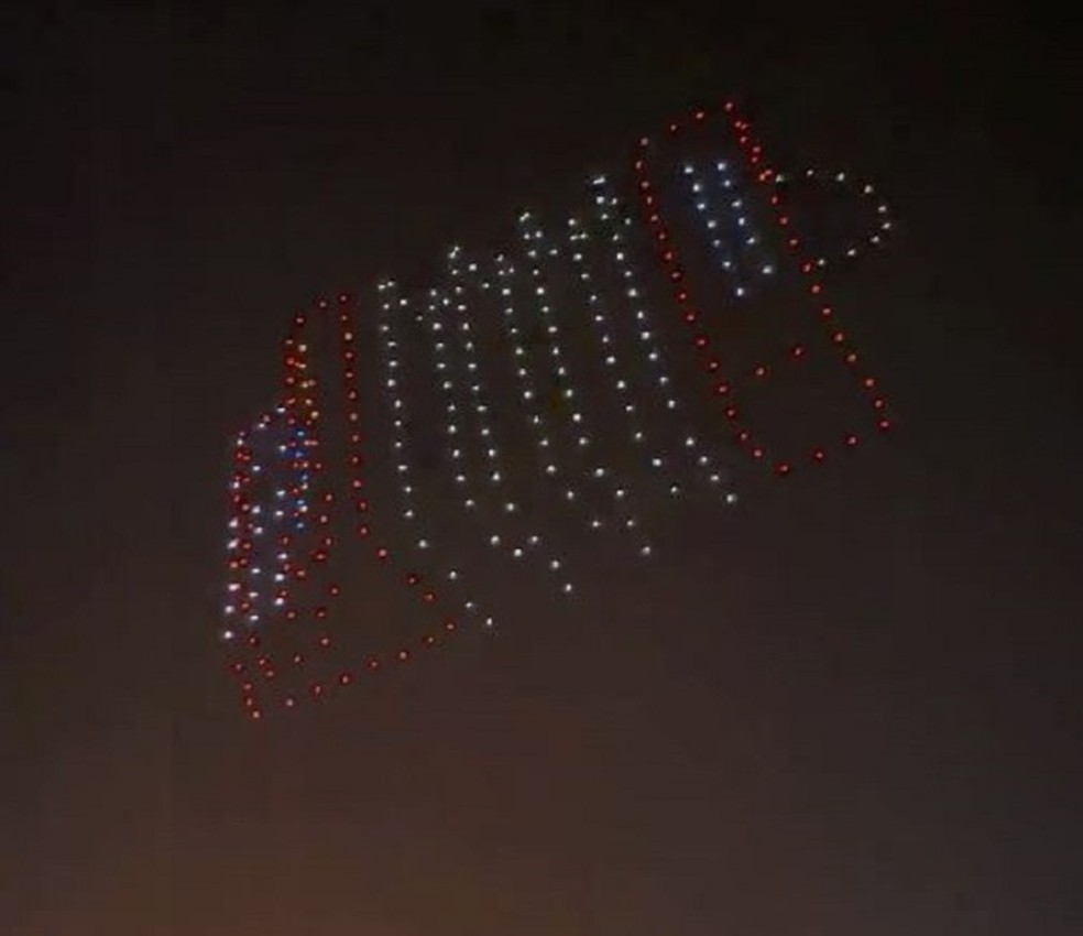 Sanfona formada por drones no céu de Mossoró — Foto: Reprodução/Mossoró Cidade Junina