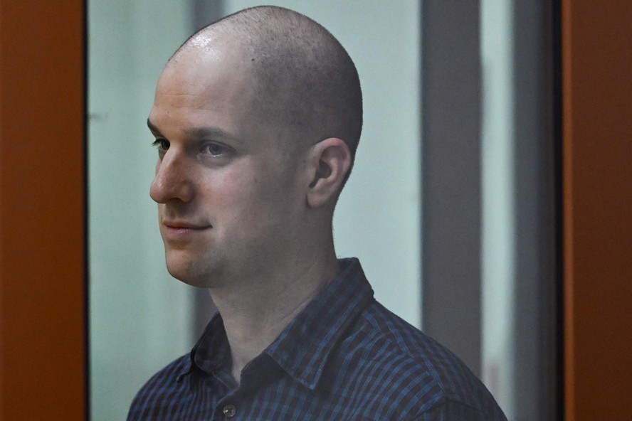 Começa na Rússia julgamento do jornalista americano Evan Gershkovich, acusado de espionagem