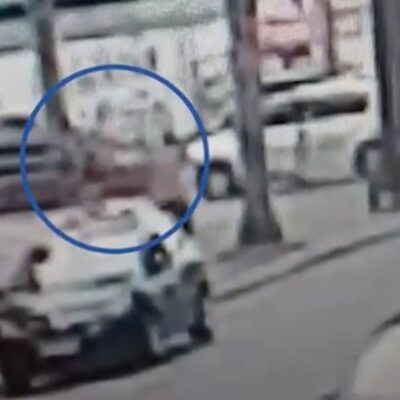 Vídeo mostra momento que idoso é atingido por 'voadora' em Santos