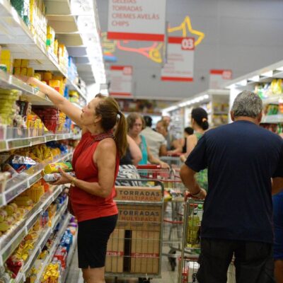 Supermercados reforçam segurança na Grande Vitória.
Foto: Tânia Rêgo/Agência Brasil/Arquivo