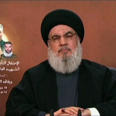 Chefe do Hezbollah, Hassan Nasrallah, faz discurso televisionado em local não divulgado no Líbano