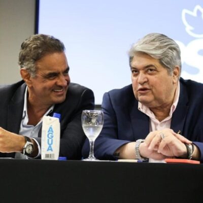 Aécio Neves (esquerda) ao lado do jornalista e apresentador José Luiz Datena
