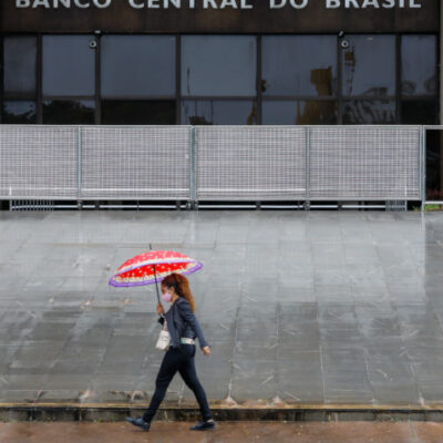 Entrada e fachada do Banco Central, em Brasília