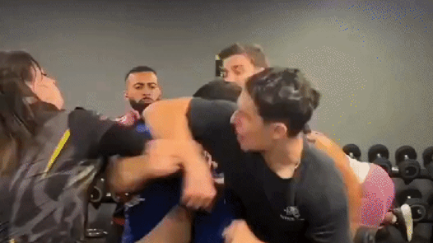 Após discussão, homens brigam e trocam socos dentro de academia em Belo Horizonte; veja vídeo