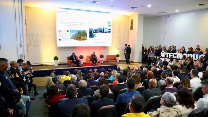 Prefeitura apresenta plano de reconstrução de Porto Alegre