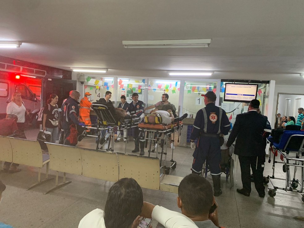 Pacientes foram levados para o Hospital Monsenhor Walfredo Gurgel, em Natal — Foto: Philipe Salvado/Inter TV Cabugi