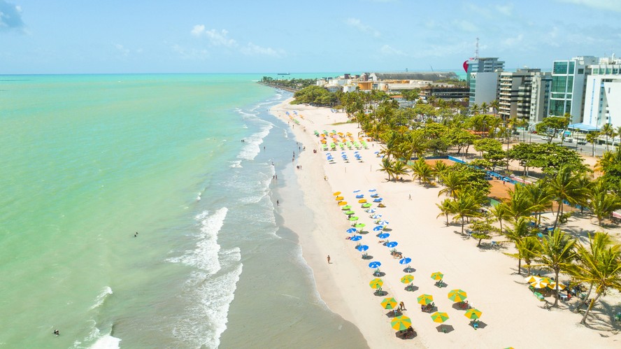 Maceió, capital de Alagoas, teve aumento de 350% no fluxo de turistas internacionais em seu aeroporto em 2023
