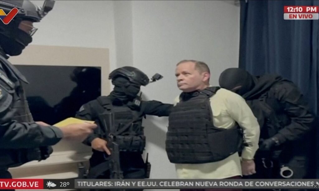 Político da oposição Juan Pablo Guanipa é detido por agentes de segurança da Venezuela
23/05/2025
TV do Governo da Venezuela/Divulgação via REUTERS