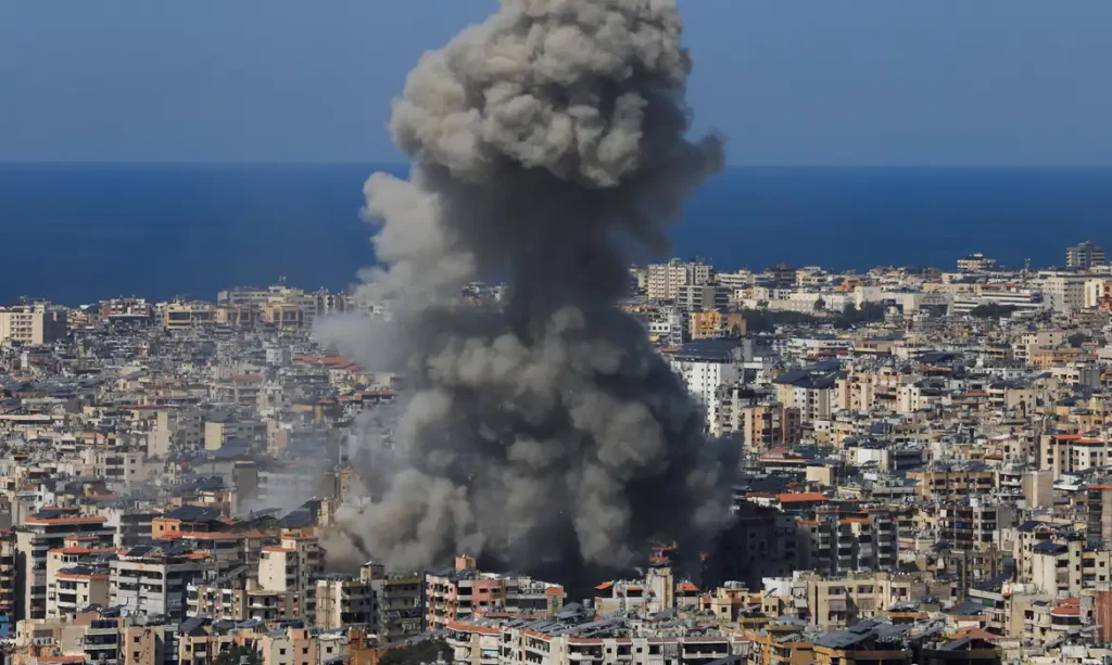Smoke rises after an Israeli strike on Beirut's southern suburbs, Lebanon, March 11, 2026, following an escalation between Hezbollah and Israel amid the U.S.-Israeli conflict with Iran. REUTERS/Raghed Waked