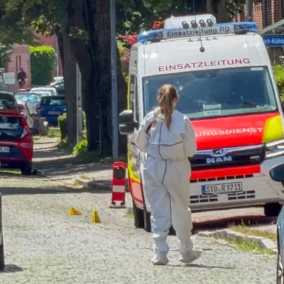 A member of emergency services works at the scene of what the police said was a deadly shooting in the town of Stade, Germany, June 29, 2026.   NEWS5 via REUTERS    THIS IMAGE HAS BEEN SUPPLIED BY A THIRD PARTY
