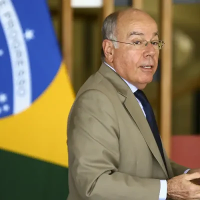 Brasília (DF), 07/03/2023 - O  Ministro das Relações Exteriores do Brasil, Mauro Vieira, durante declaração à imprensa após reunião com o Ministro das Relações Exteriores do Uruguai, Francisco Bustillo, no Palácio do Itamaraty.