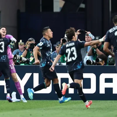 Soccer Football - FIFA World Cup 2026 - Round of 32 - Germany v Paraguay - Boston Stadium, Foxborough, Massachusetts, U.S. - June 29, 2026  Paraguay's Orlando Gill and teammates celebrate after the match as Paraguay qualify for the Round of 16 stage of the World Cup IMAGN IMAGES via Reuters/Winslow Townson