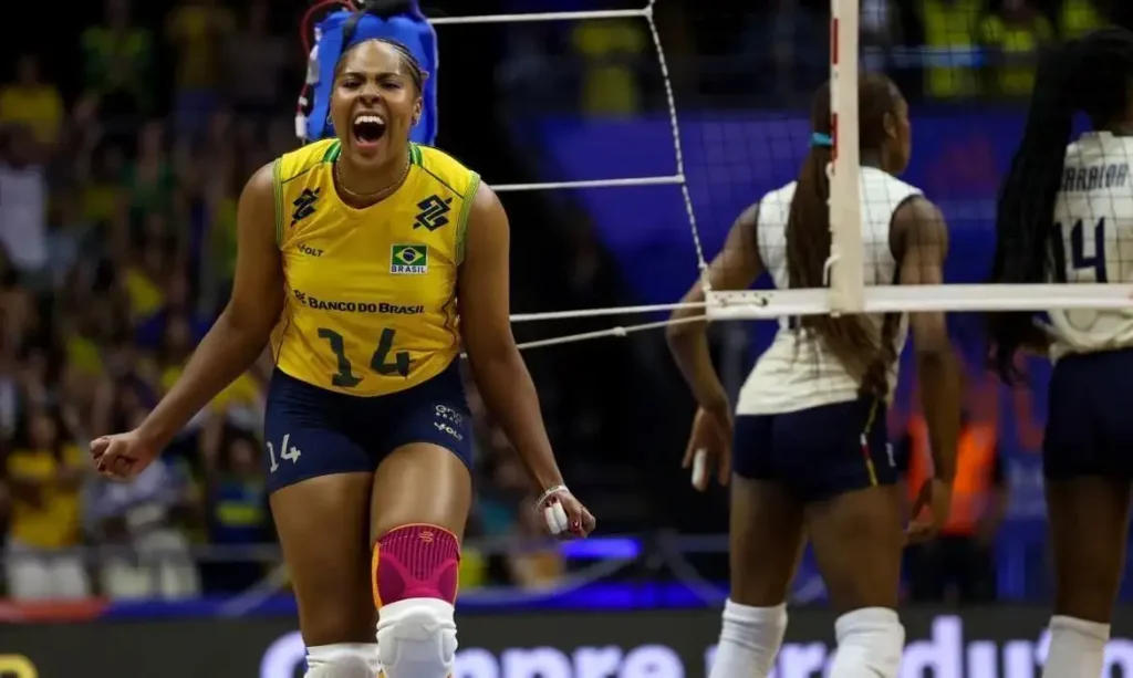 Brasília (DF), 07/06/2026 - Ana Cristina, ponteira do Brasil, comemorando ponto marcado sobre a Itália, em jogo da VNL Feminina • Foto: Patricy Albuquerque/CBV