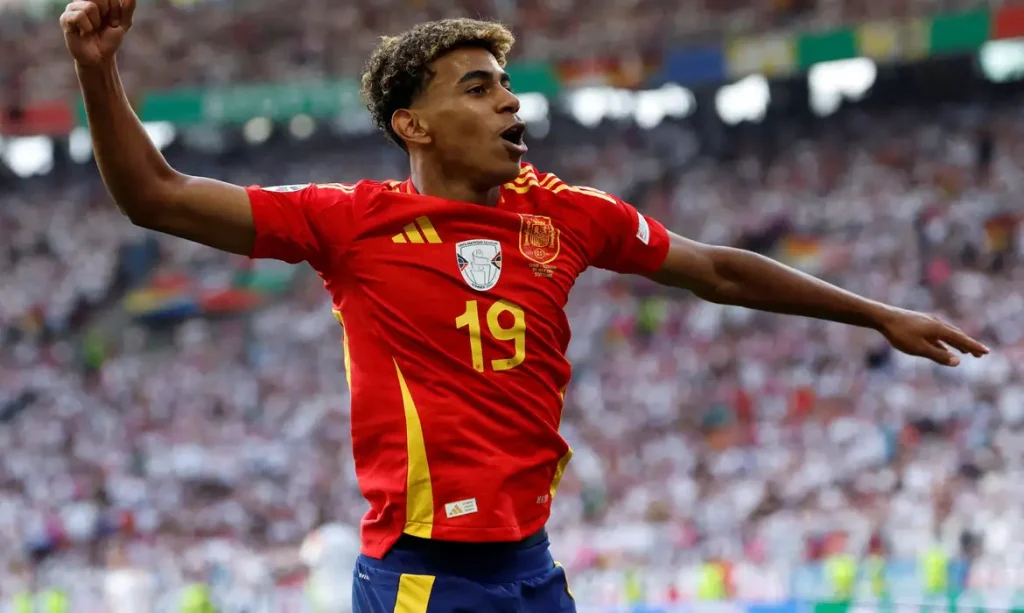 FILE PHOTO: Soccer Football - Euro 2024 - Quarter Final - Spain v Germany - Stuttgart Arena, Stuttgart, Germany - July 5, 2024 Spain's Lamine Yamal celebrates after Dani Olmo scores their first goal REUTERS/Heiko Becker/File Photo