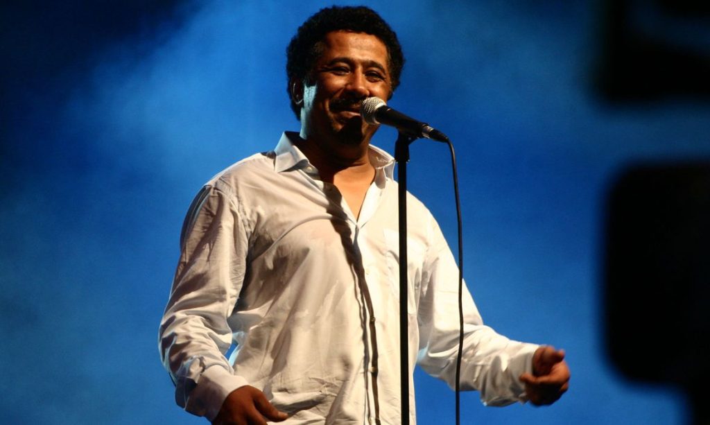 Música do Mundo celebra a carreira de Khaled, que levou ritmo tradicional da Argélia ao topo das paradas. Foto: TV Brasil