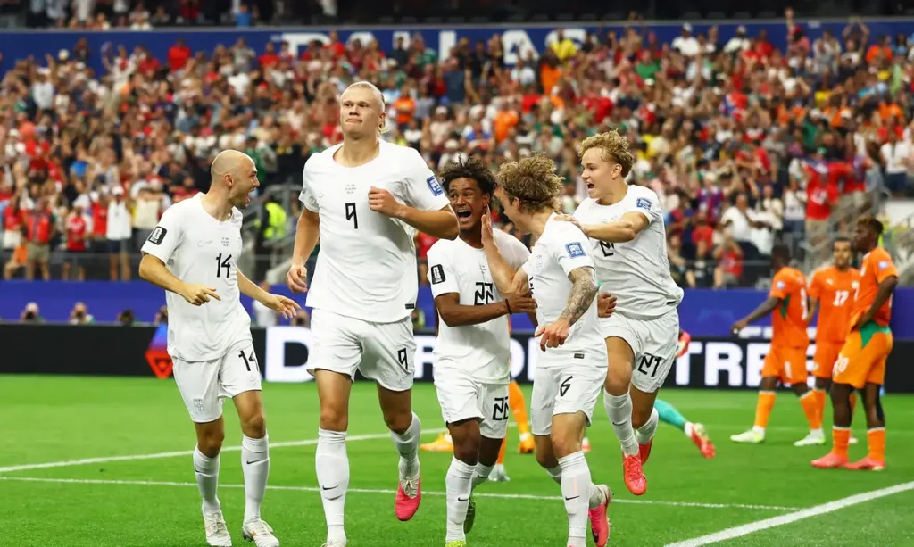 Soccer Football - FIFA World Cup 2026 - Round of 32 - Ivory Coast v Norway - Dallas Stadium, Arlington, Texas, U.S. - June 30, 2026 Norway's Erling Haaland celebrates scoring their second goal with teammates REUTERS/Hannah Mckay     TPX IMAGES OF THE DAY