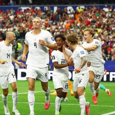 Soccer Football - FIFA World Cup 2026 - Round of 32 - Ivory Coast v Norway - Dallas Stadium, Arlington, Texas, U.S. - June 30, 2026 Norway's Erling Haaland celebrates scoring their second goal with teammates REUTERS/Hannah Mckay TPX IMAGES OF THE DAY
