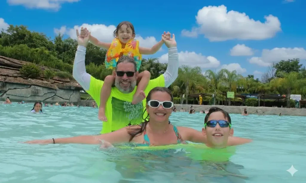 Brasília (DF), 18/06/2026 –  família na piscina é a Rosângela Dia do orgulho autista: saiba os direitos dos alunos na escola. Dia do orgulho autista: saiba os direitos dos alunos na escola
Foto: Rosangela/Arquivo pessoal
