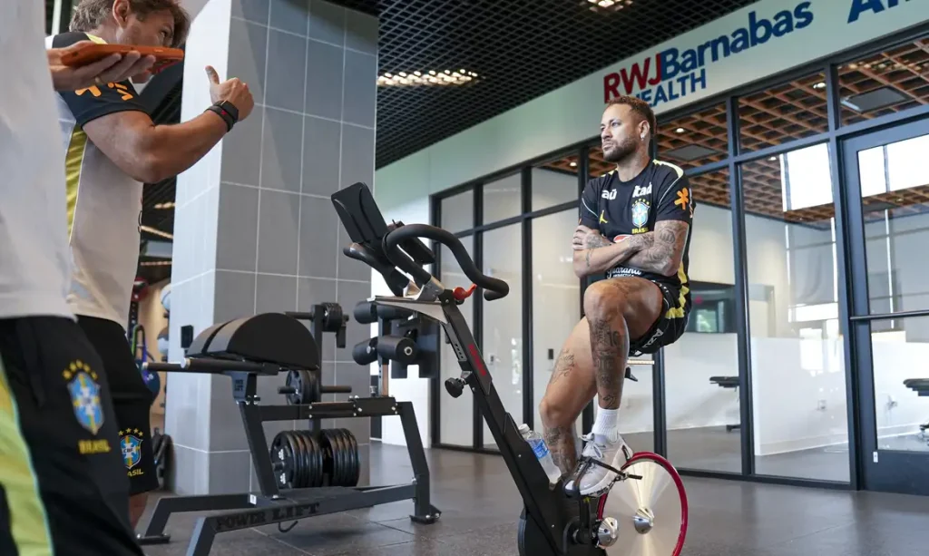 Neymar em sessão de fisioterapia em 06/06/2026 - seleção brasileira - Copa do Mundo 2026