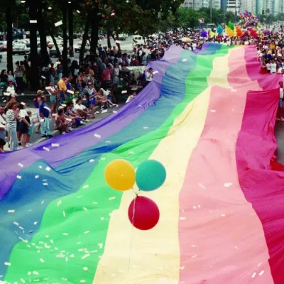 Rio de Janeiro (RJ), 14/11/2025 – Marcha da Cidadania, realizada no Rio de Janeiro em 1995, a primeira Parada LGBT do Brasil.
Foto: Acervo do Grupo Arco Íris/Divulgação
