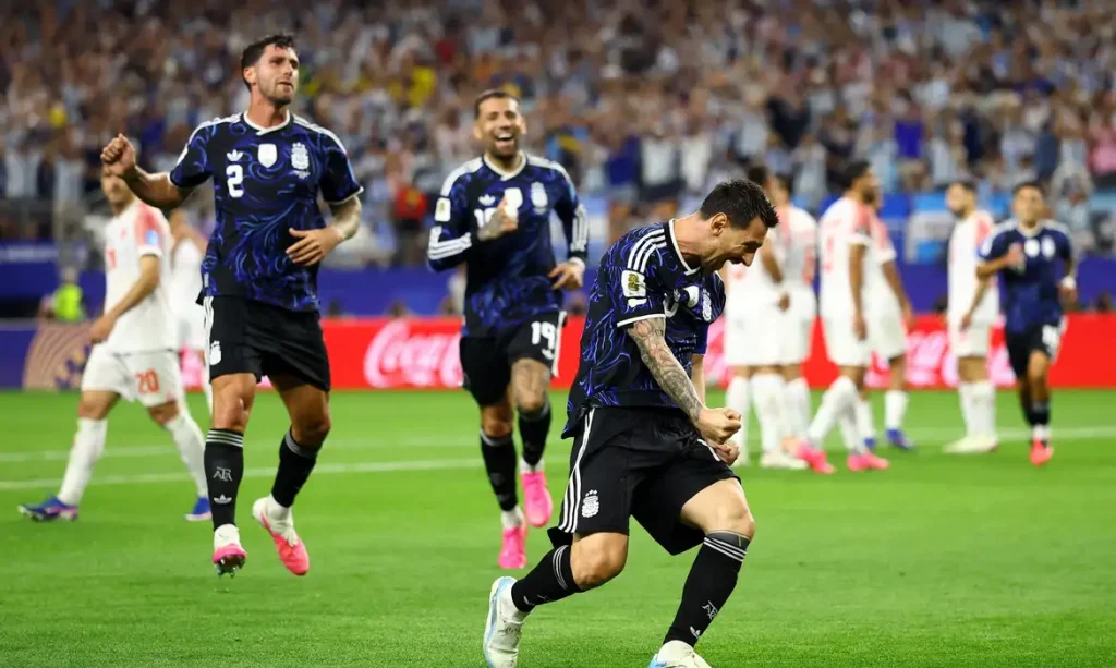 Lionel Messi, da Argentina, comemora ao marcar o terceiro gol da sua seleção contra a Jordânia
27 de junho de 2026
REUTERS/Hannah Mckay