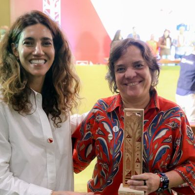 11/06/2026 - Brasília - Premiação do Concurso, após cerimônia de homenagem a Dom Phillips e Bruno Pereira. Na foto a presidenta da EBC, Antônia Pelegrino e a fotógrafa da Agência Brasil, Tânia Rego. Foto: Valter Campanato/Agência Brasil