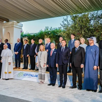 14.06.2024. Puglia- Itália - Presidente da República, Luiz Inácio Lula da Silva, posa para a fotografia oficial da reunião do G7, ao lado dos Chefes de Estado e de Governo dos países do segmento externo da Cúpula do G7 e os representantes de organizações internacionais convidadas, no Hotel Borgo Egnazia.
Foto: Ricardo Stuckert / PR