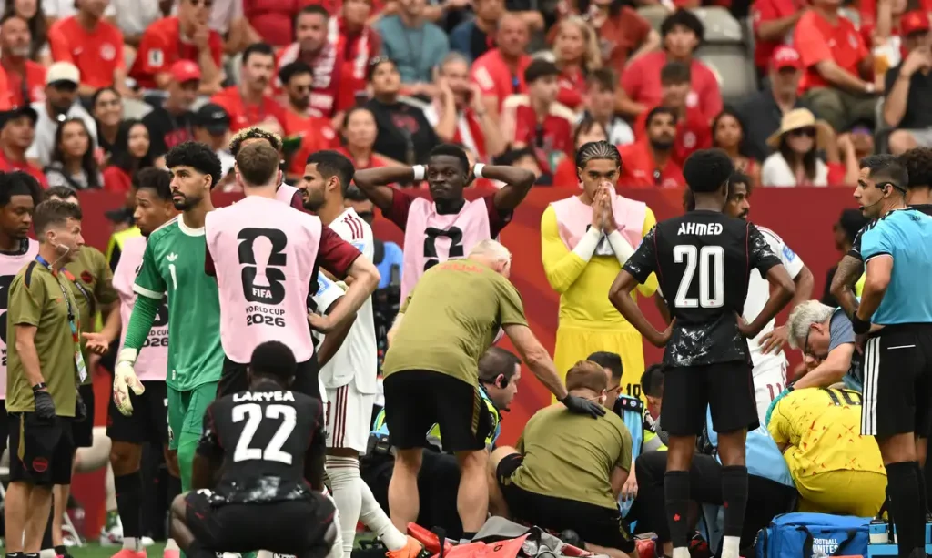 Ismaël Koné recebe tratamento no gramado
18 de junho de 2026 Anne-Marie Sorvin-Imagn Images