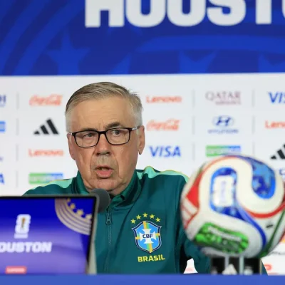 Técnico Carlo Ancelotti em coletiva, na véspera do jogo mata-mata contra o Japão, na Copa do Mundo - em 28/06/2026