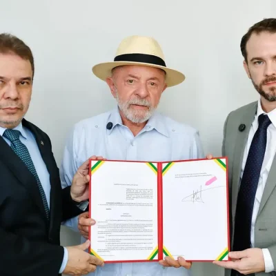 19.06.2026 - Presidente da República, Luiz Inácio Lula da Silva, durante assinatura do Decreto nº 13.033/2026, que garante o bloqueio de recursos de operadoras irregulares de apostas. Brasília - DF.
Foto: Ricardo Stuckert / PR