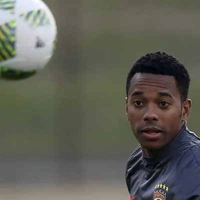Atacante Robinho durante treino do Guangzhou Evergrande
15/12/2015
REUTERS/Toru Hanai
