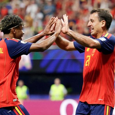 Soccer Football - FIFA World Cup 2026 - Group H - Spain v Saudi Arabia - Atlanta Stadium, Atlanta, Georgia, U.S. - June 21, 2026
Spain's Mikel Oyarzabal celebrates scoring their third goal with Lamine Yamal REUTERS/Claudia Greco