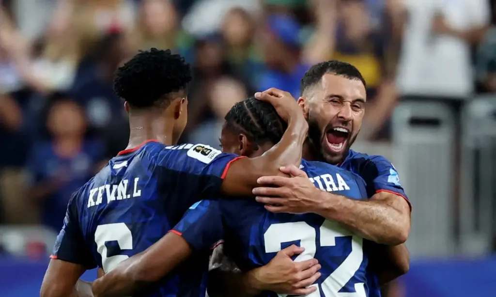 Soccer Football - FIFA World Cup 2026 - Group H - Cape Verde v Saudi Arabia - Houston Stadium, Houston, Texas, U.S. - June 26, 2026 Cape Verde players celebrate after the match as they qualify for the knockout stages of the World Cup IMAGN IMAGES via Reuters/Troy Taormina
